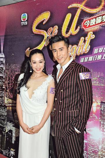 鍾麗緹聽完緋聞男友張倫碩唱情歌,甜笑說﹕「好感動,好冧。」(攝影/記者﹕陳釗)關心妍除了唱新歌《關家姐》,亦會與李思捷探討「關家姐」這個網上潮文。(攝影/記者﹕陳釗) 鍾麗緹聽完緋聞男友張倫碩唱情歌,甜笑說﹕「好感動,好冧。」(攝影/記者﹕陳釗)關心妍除了唱新歌《關家姐》,亦會與李思捷探討「關家姐」這個網上潮文。(攝影/記者﹕陳釗)
