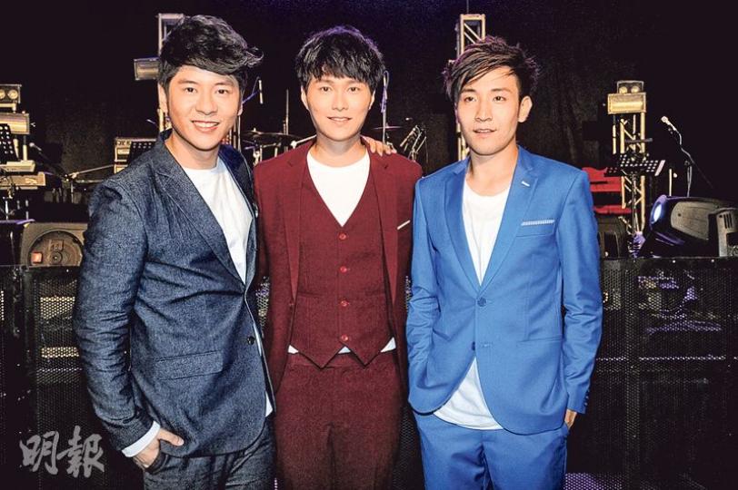 許廷鏗(左起)、胡鴻鈞及狄易達前晚合作演出港台音樂會。(攝影/記者﹕梁榮達) 許廷鏗(左起)、胡鴻鈞及狄易達前晚合作演出港台音樂會。(攝影/記者﹕梁榮達)