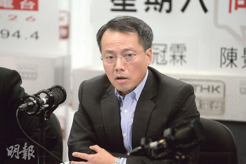 警務處行動處長劉業成稱,警方已經把朱經緯被投訴的個案,交給律政司尋求意見,決定下一步如何處理。(鍾林枝攝) 警務處行動處長劉業成稱,警方已經把朱經緯被投訴的個案,交給律政司尋求意見,決定下一步如何處理。(鍾林枝攝)