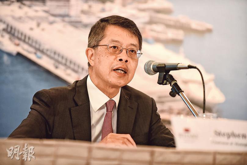 九龍倉主席吳天海指出,面對零售市道轉淡,集團除會加強旗下在港收租物業的宣傳推廣及增加商場的吸引力之外,未來陸續還有其他內地收租物業投入運作,亦可以接捧。(陳淑安攝) 九龍倉主席吳天海指出,面對零售市道轉淡,集團除會加強旗下在港收租物業的宣傳推廣及增加商場的吸引力之外,未來陸續還有其他內地收租物業投入運作,亦可以接捧。(陳淑安攝)