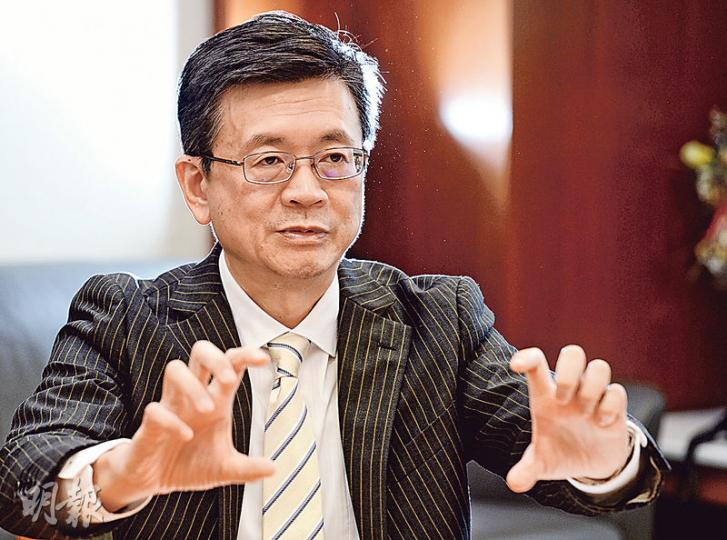 港鐵梁秉堅表示,雖然市場上部分樓盤銷情轉慢,但深圳住宅始終是求過於供,相信短期波動不會影響樓市基礎。(劉焌陶攝) 港鐵梁秉堅表示,雖然市場上部分樓盤銷情轉慢,但深圳住宅始終是求過於供,相信短期波動不會影響樓市基礎。(劉焌陶攝)