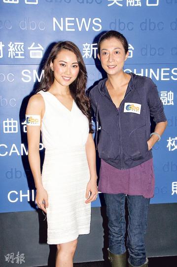 袁嘉敏（左）與吳綺莉（右）同樣都是選美出身。（攝影：柯美）
