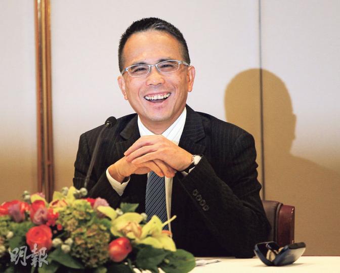繼早前的世紀重組後,長和系再有大動作,李澤鉅「一手湊大」的長江基建,把系內「元老公司」電能實業合併,李澤鉅接班的脈絡愈來愈清晰。(郭慶輝攝) 繼早前的世紀重組後,長和系再有大動作,李澤鉅「一手湊大」的長江基建,把系內「元老公司」電能實業合併,李澤鉅接班的脈絡愈來愈清晰。(郭慶輝攝)