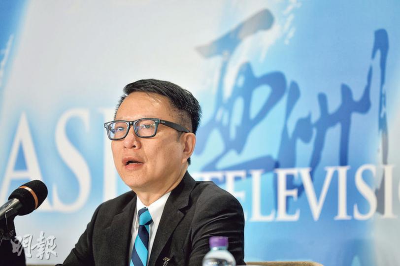 亞視執行董事葉家寶昨被問及會否被換走時表示,「我現在依然在董事會」。(蘇智鑫攝) 亞視執行董事葉家寶昨被問及會否被換走時表示,「我現在依然在董事會」。(蘇智鑫攝)
