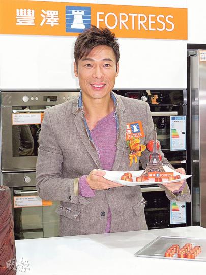 許志安笑言Big Four是蝕本生意,蘇永康、梁漢文跟任賢齊、黃家強另組「男人幫」,他跟張衛健生活會正常些。(攝影鎅O者:葉靜文) 許志安笑言Big Four是蝕本生意,蘇永康、梁漢文跟任賢齊、黃家強另組「男人幫」,他跟張衛健生活會正常些。(攝影鎅O者:葉靜文)