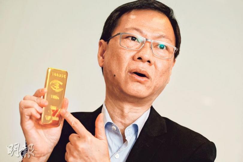 招商證券環球商品部董事總經理兼貴金屬亞洲主管張強生表示,由於大部分加息的不利因素早已反映,金價因美國落實加息再大跌機會微。(郭慶輝攝) 招商證券環球商品部董事總經理兼貴金屬亞洲主管張強生表示,由於大部分加息的不利因素早已反映,金價因美國落實加息再大跌機會微。(郭慶輝攝)