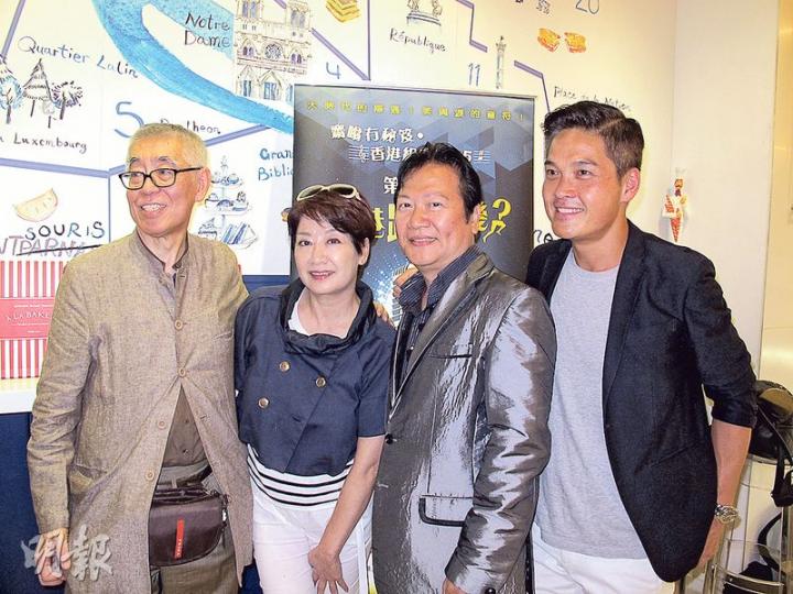 鄭啟泰(右起)、黃韻材及鍾慧冰於蔡和平開的餅店舉行舞台劇謝票記者會。(攝影:柯美) 鄭啟泰(右起)、黃韻材及鍾慧冰於蔡和平開的餅店舉行舞台劇謝票記者會。(攝影:柯美)