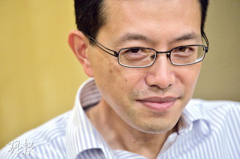 工聯會理事長吳秋北是去年反佔中大旗手之一,佔領運動過了一年,他稱不揣測佔中搞手戴耀廷的動機,但指客觀效果是佔中搞亂香港、想做「顏色革命」,反問戴耀廷,「你欠香港市民一個說法!」(蘇智鑫攝) 工聯會理事長吳秋北是去年反佔中大旗手之一,佔領運動過了一年,他稱不揣測佔中搞手戴耀廷的動機,但指客觀效果是佔中搞亂香港、想做「顏色革命」,反問戴耀廷,「你欠香港市民一個說法!」(蘇智鑫攝)