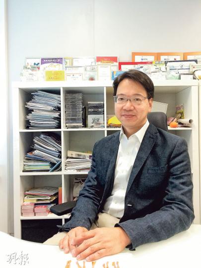 資訊科技界議員莫乃光指未來的創新及科技局其中一項工作是要創作「需求」,例如政府帶頭採購本地研發的科技產品及服務。(黃振豪攝) 資訊科技界議員莫乃光指未來的創新及科技局其中一項工作是要創作「需求」,例如政府帶頭採購本地研發的科技產品及服務。(黃振豪攝)