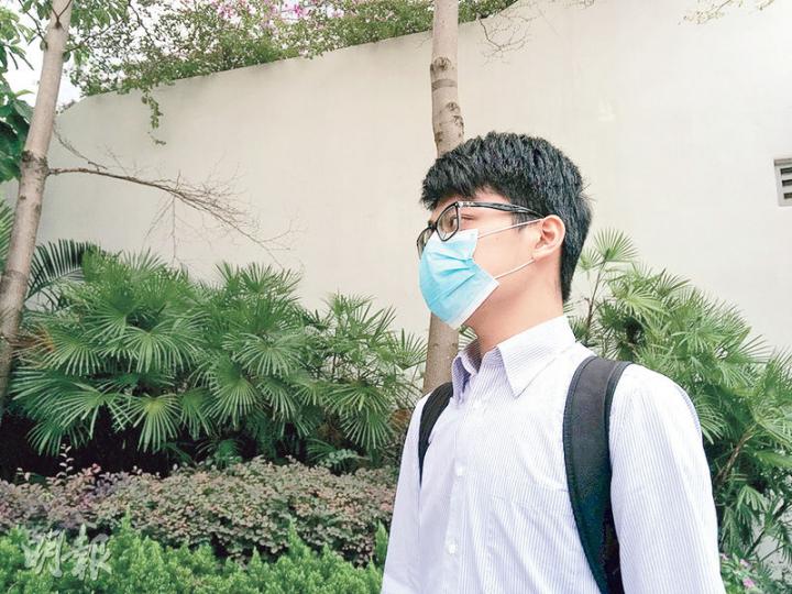 郭子濤被指透過「匿名者亞洲」提供的程式,1分鐘內攻擊政府網站2616次,使瀏覽速度變得緩慢,他昨承認一項有犯罪意圖使用電腦罪。(植敏欣攝) 郭子濤被指透過「匿名者亞洲」提供的程式,1分鐘內攻擊政府網站2616次,使瀏覽速度變得緩慢,他昨承認一項有犯罪意圖使用電腦罪。(植敏欣攝)