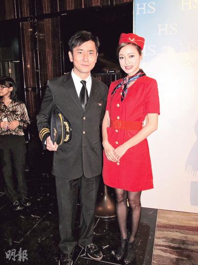 化身機師的范振鋒,大讚穿上空姐制服的太太李思欣幾正。(攝影鎅O者﹕柯美)杜宇航表示有股分的電影公司有一連串開戲計劃。(攝影鎅O者﹕柯美) 化身機師的范振鋒,大讚穿上空姐制服的太太李思欣幾正。(攝影鎅O者﹕柯美)杜宇航表示有股分的電影公司有一連串開戲計劃。(攝影鎅O者﹕柯美)