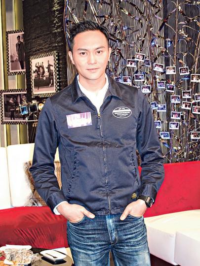 張智霖家中洗手間天花板被樓上裝修鑿穿,要搬到酒店暫住。(攝影﹕鍾一虹) 張智霖家中洗手間天花板被樓上裝修鑿穿,要搬到酒店暫住。(攝影﹕鍾一虹)
