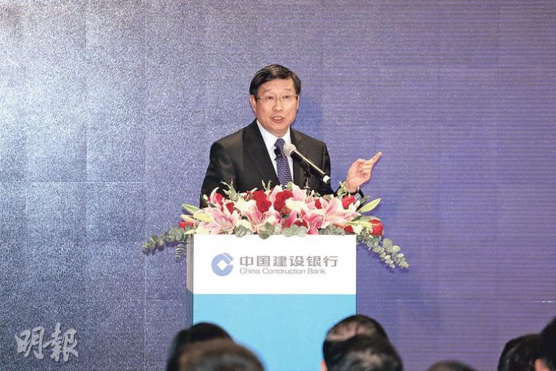 建設銀行董事長王洪章(圖)表示,希望屆2020年,海外業務利潤能佔集團的5%。(李紹昌攝) 建設銀行董事長王洪章(圖)表示,希望屆2020年,海外業務利潤能佔集團的5%。(李紹昌攝)