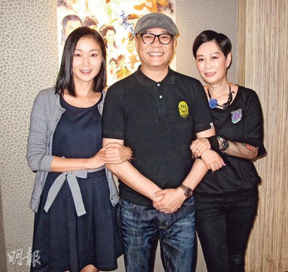 歐陽震華(中)有戲中老婆萬綺雯(左)及太太傅潔嫻(右)蹺實,認真好艷福。(攝影:鍾一虹)黃心穎希望再提名飛躍進步獎。(攝影:鍾一虹)陳煒在兩套台慶劇均有大膽戲分,不怕老公呷醋。(攝影:鍾一虹) 歐陽震華(中)有戲中老婆萬綺雯(左)及太太傅潔嫻(右)蹺實,認真好艷福。(攝影:鍾一虹)黃心穎希望再提名飛躍進步獎。(攝影:鍾一虹)陳煒在兩套台慶劇均有大膽戲分,不怕老公呷醋。(攝影:鍾一虹)