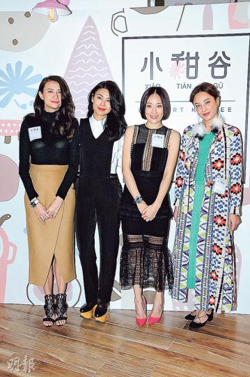 黃伊汶(左起)、何嘉莉、谷祖琳及鄭希怡老友鬼鬼。(攝影:鍾偉茵) 黃伊汶(左起)、何嘉莉、谷祖琳及鄭希怡老友鬼鬼。(攝影:鍾偉茵)