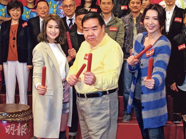 香香、鄭則士及陳煒為無綫新劇《火線下的江湖大佬》試造型。(攝影﹕鍾一虹) 香香、鄭則士及陳煒為無綫新劇《火線下的江湖大佬》試造型。(攝影﹕鍾一虹)