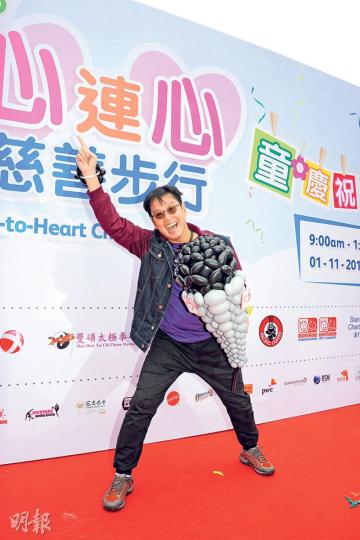 年年25歲的阿倫十分鬼馬。（攝影鎅O者：陳釗）溫拿忙於籌備演唱會，對「散Band」一事未有定案。（微博圖片）
