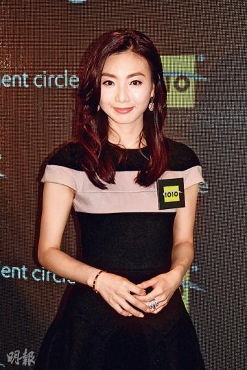 周嘉儀表示自己的手機內沒有親密照。(攝影:柯美) 周嘉儀表示自己的手機內沒有親密照。(攝影:柯美)