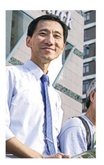 居於置富10多年嘅姚松炎首次參選區議會,將「公民提名,必不可少」嘅理念引入區選,得到300名選民支持參選。(郭慶輝攝) 居於置富10多年嘅姚松炎首次參選區議會,將「公民提名,必不可少」嘅理念引入區選,得到300名選民支持參選。(郭慶輝攝)