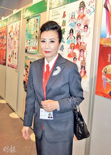 已收到胡杏兒來電邀請出席婚宴,阿姐表示到時不用演出一定會出席。(攝影鎅O者:柯美) 已收到胡杏兒來電邀請出席婚宴,阿姐表示到時不用演出一定會出席。(攝影鎅O者:柯美)