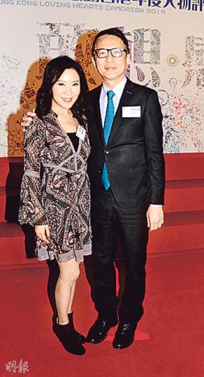 葉家寶(右)下周五就亞視欠薪訴訟到法庭聽取法官宣判,魏秋樺(左)表示會到場支持。(攝影﹕陳釗) 葉家寶(右)下周五就亞視欠薪訴訟到法庭聽取法官宣判,魏秋樺(左)表示會到場支持。(攝影﹕陳釗)