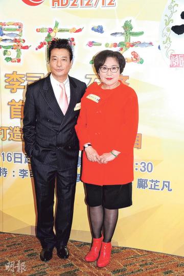 石修（左）與李司棋（右）合作做主持予人新鮮感。（攝影/記者：陳釗）