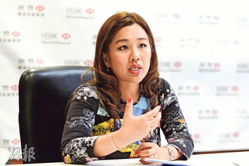匯豐環球投資管理股票投資董事、兼中港區股票投資主管陳淑敏表示,人民幣若成為國際儲備貨幣,將吸引外資增加投資人民幣債券,有助降低內地政府及企業融資成本,利好內地經濟發展,亦有利中資股。(林俊源攝) 匯豐環球投資管理股票投資董事、兼中港區股票投資主管陳淑敏表示,人民幣若成為國際儲備貨幣,將吸引外資增加投資人民幣債券,有助降低內地政府及企業融資成本,利好內地經濟發展,亦有利中資股。(林俊源攝)