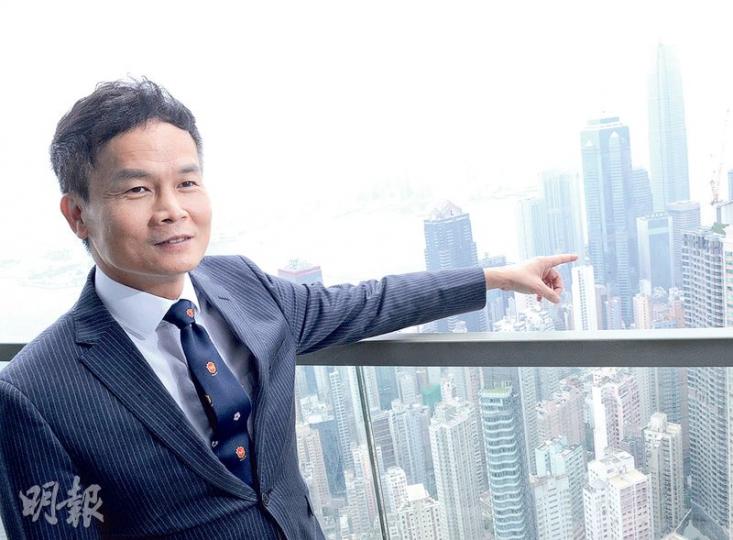 林達民認為,人民幣「入籃」除顯示中國經濟實力壯大外,相信可剌激內地富豪來港購買豪宅的意欲;他估計明年豪宅樓價升勢,將可跑輸贏大市。(劉焌陶攝)林達民稱羅便臣道23號項目部分單位有機會以招標形式推出。圖為該盤地盤。(林可為攝) 林達民認為,人民幣「入籃」除顯示中國經濟實力壯大外,相信可剌激內地富豪來港購買豪宅的意欲;他估計明年豪宅樓價升勢,將可跑輸贏大市。(劉焌陶攝)林達民稱羅便臣道23號項目部分單位有機會以招標形式推出。圖為該盤地盤。(林可為攝)