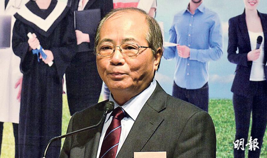 教育局長吳克儉昨出席生涯規劃活動後,沒有正面回應會否考慮取消小三TSA及叫停明年5、6月的TSA考試,只稱會優化TSA。(鄧宗弘攝) 教育局長吳克儉昨出席生涯規劃活動後,沒有正面回應會否考慮取消小三TSA及叫停明年5、6月的TSA考試,只稱會優化TSA。(鄧宗弘攝)