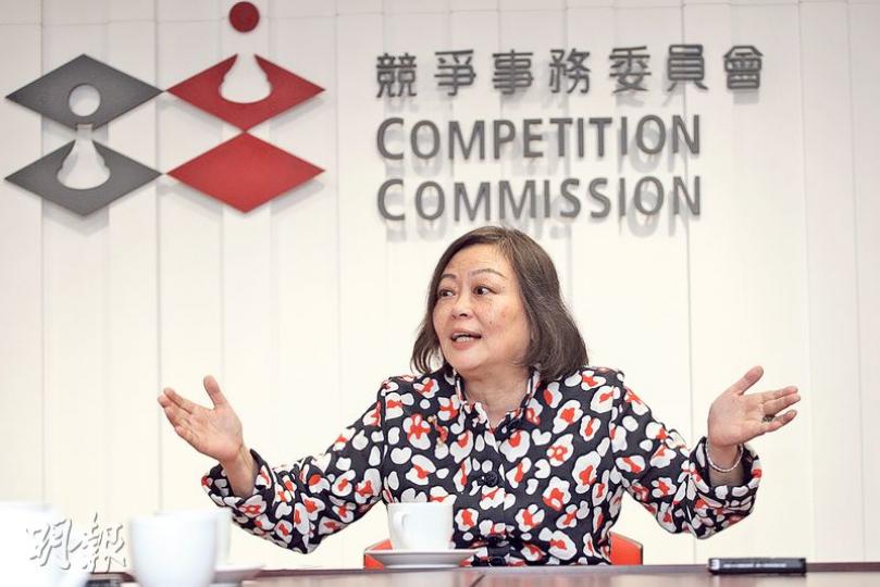 面對樓宇維修圍標等損害競爭行為,競委會主席胡紅玉(圖)直言「不太開心」,因消費者一直受集體傷害卻沒處理,盼競爭法生效後可作「入肉」偵查,打擊反競爭行為。(李紹昌攝) 面對樓宇維修圍標等損害競爭行為,競委會主席胡紅玉(圖)直言「不太開心」,因消費者一直受集體傷害卻沒處理,盼競爭法生效後可作「入肉」偵查,打擊反競爭行為。(李紹昌攝)
