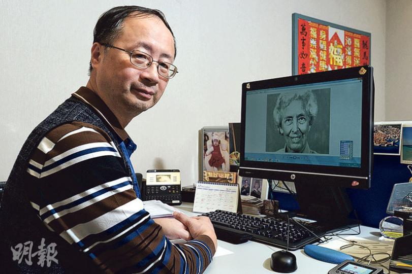 香港大學明德學院會計學教授游紹永是慕光英文書院校友,求學時得到杜葉錫恩照顧住在學校。他去年為杜太慶祝生日,當時她精神不錯,原以為明年還可為她慶生,未料昨晨接到她離世的消息,「雖然有心理準備,但還是震驚和難過」。(黃志東攝) 香港大學明德學院會計學教授游紹永是慕光英文書院校友,求學時得到杜葉錫恩照顧住在學校。他去年為杜太慶祝生日,當時她精神不錯,原以為明年還可為她慶生,未料昨晨接到她離世的消息,「雖然有心理準備,但還是震驚和難過」。(黃志東攝)