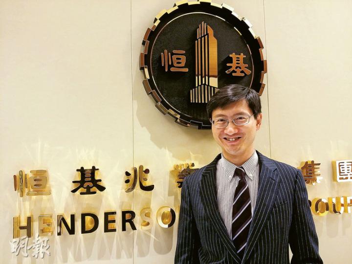 恒地韓家輝表示,發展商透過同系財仔提供高成數一按,是為買家提供多一款備用方案以助他們上車;但集團審批貸款前,會做好風險管理。(林可為攝) 恒地韓家輝表示,發展商透過同系財仔提供高成數一按,是為買家提供多一款備用方案以助他們上車;但集團審批貸款前,會做好風險管理。(林可為攝)