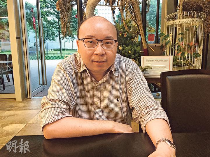 對於網民以「網絡23條」形容版權修訂條例，美國德克薩斯州農工大學法學院教授余家明表示可理解，因從網民角度出發，要令大眾認識條例，必須用誇張手法。（何曉勤攝）