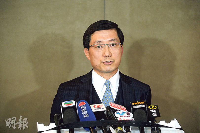 機管局昨公布由匯豐就三跑項目所做的財務顧問報告，最新內部回報率為8%，比5年前的3%高。機管局總裁林天福（圖）強調機管局會一力承擔三跑項目費用，不會向政府要求撥款。（鍾林枝攝）