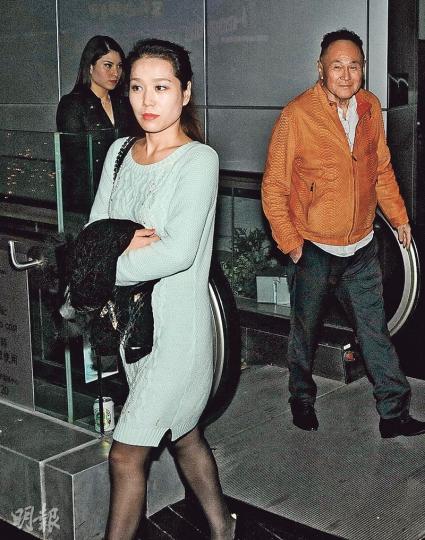 趙世曾前晚平安夜與兩名長髮女伴到蘭桂坊夜場消遣。（攝影：孫華中）