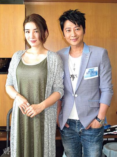 黃奕來港客串演出《我們的6E班》,跟孫耀威鬥戲。(攝影鎅O者﹕柯美) 黃奕來港客串演出《我們的6E班》,跟孫耀威鬥戲。(攝影鎅O者﹕柯美)