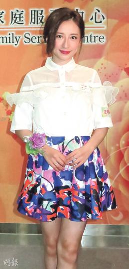 龔嘉欣表示跟已婚男Alan只屬普通朋友關係。(攝影鎅O者﹕楊安莉)
龔嘉欣表示跟已婚男Alan只屬普通朋友關係。(攝影鎅O者﹕楊安莉)
