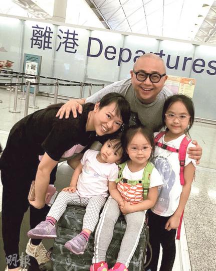 Bob老婆上周帶同3個女兒去德國旅行,近日當地發生兩宗恐襲,雖然太太已報平安,但Bob仍非常憂心,已致電老婆提早返港。(微博圖片) Bob老婆上周帶同3個女兒去德國旅行,近日當地發生兩宗恐襲,雖然太太已報平安,但Bob仍非常憂心,已致電老婆提早返港。(微博圖片)