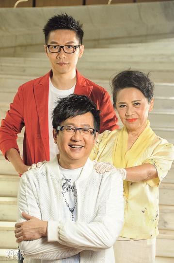 葉德嫻被倫永亮及趙增熹打動,決定9月在會展開騷。(攝影:孫華中)葉德嫻坦言今次開演唱會是因為有新鮮感,倫永亮、趙增熹及管弦樂團缺一不可。(攝影:孫華中)趙增熹(右)今次擔任音樂總監,讓倫永亮(左)有機會跟葉德嫻在台上合唱。(攝影:孫華中) 葉德嫻被倫永亮及趙增熹打動,決定9月在會展開騷。(攝影:孫華中)葉德嫻坦言今次開演唱會是因為有新鮮感,倫永亮、趙增熹及管弦樂團缺一不可。(攝影:孫華中)趙增熹(右)今次擔任音樂總監,讓倫永亮(左)有機會跟葉德嫻在台上合唱。(攝影:孫華中)