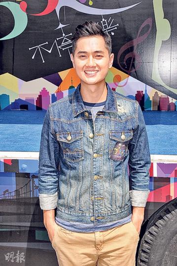 鄭俊弘笑言流動舞台車有冷氣,所以大熱天時落區表演都不會辛苦。(攝影鎅O者﹕林祖傑)已一年無出新歌,林欣彤快將有新歌面世。(攝影鎅O者﹕林祖傑) 鄭俊弘笑言流動舞台車有冷氣,所以大熱天時落區表演都不會辛苦。(攝影鎅O者﹕林祖傑)已一年無出新歌,林欣彤快將有新歌面世。(攝影鎅O者﹕林祖傑)