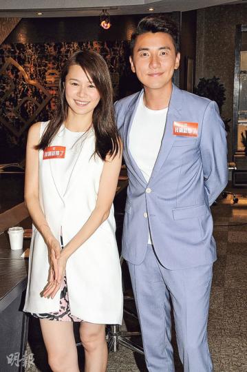 黃翠如(左)跟洪永城(右)老友鬼鬼,女方坦言大家要演親熱戲很難。(攝影:孫華中)C君(左)與莊思敏(右)於新劇演情侶。(攝影:孫華中)唐詩詠(攝影:孫華中) 黃翠如(左)跟洪永城(右)老友鬼鬼,女方坦言大家要演親熱戲很難。(攝影:孫華中)C君(左)與莊思敏(右)於新劇演情侶。(攝影:孫華中)唐詩詠(攝影:孫華中)