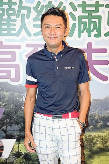 關禮傑滿意女兒的男友。(攝影﹕鍾偉茵)關禮傑大女關楓馨帶同外籍男友現身。(攝影﹕鍾偉茵)何猷啓孖外籍女友甜蜜合照。(攝影﹕鍾偉茵) 關禮傑滿意女兒的男友。(攝影﹕鍾偉茵)關禮傑大女關楓馨帶同外籍男友現身。(攝影﹕鍾偉茵)何猷啓孖外籍女友甜蜜合照。(攝影﹕鍾偉茵)