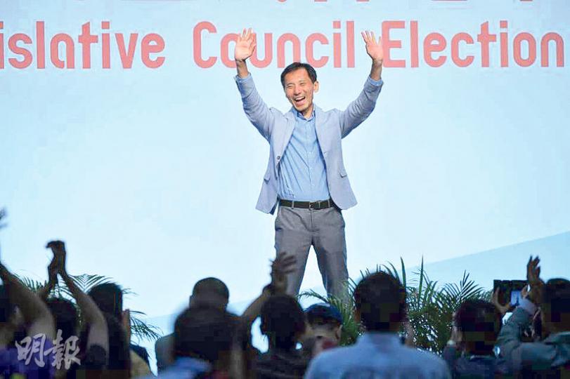 姚松炎在「建築、測量、都市規劃及園境界」當選，打破該界別回歸以來由建制派佔據的局面。（鄧宗弘攝）