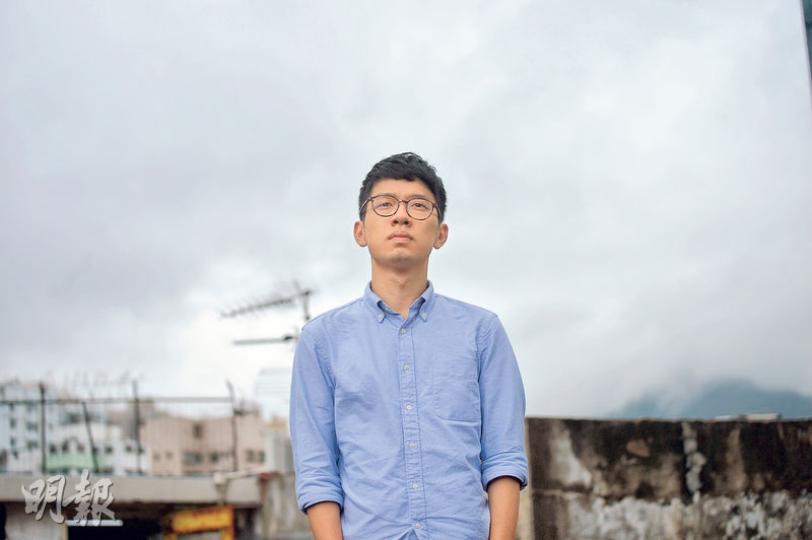 香港眾志主席羅冠聰於港島區取得逾5萬票當選，除成為港島泛民票王，更是歷來最年輕立法會議員，他相信年紀沒有什麼意義。談到議會工作，他形容抗爭底線是不主動傷害其他人，但明言不怕衝突。（蘇智鑫攝）