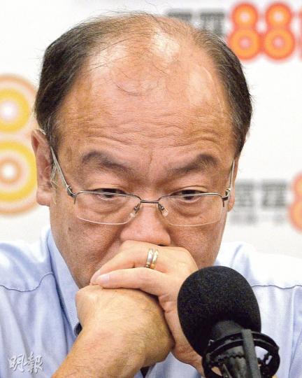 民協於今屆立法會選舉中一席不保，馮檢基昨日於電台節目中坦言，自己未必於下屆再出選立法會，亦會慎重考慮民協可派多少人出選。（劉焌陶攝）