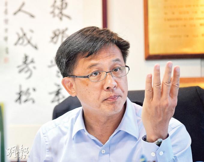新界西候任立法會議員何君堯（圖）昨反駁周永勤，質疑周到深圳跟人會面談選舉的動機，並強調周稱遭威脅事件與他無關。（鄧宗弘攝）