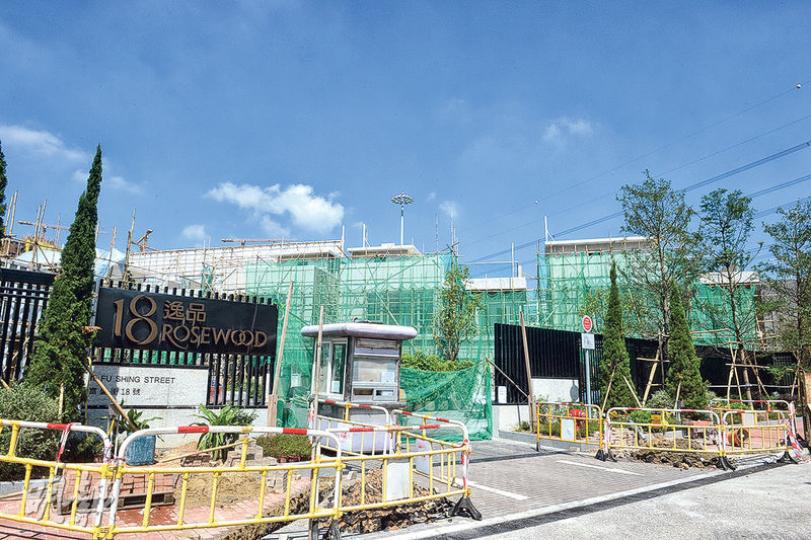 樓花期僅半年的建灝地產屯門「18逸品」將於短期推售,項目18個單位全部連天台或花園,發展商指,售價會以新界西北新盤特色戶作參考。(劉焌陶攝) 樓花期僅半年的建灝地產屯門「18逸品」將於短期推售,項目18個單位全部連天台或花園,發展商指,售價會以新界西北新盤特色戶作參考。(劉焌陶攝)
