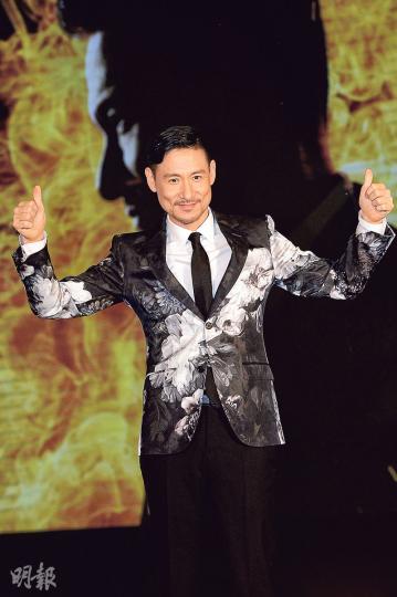 (圖、圖2)張學友演唱會門票昨日開售,截至上午11時半的銷情尚未爆滿,且每人每次限購4張門票。(攝影/記者:陳釗)(圖2)(攝影/記者:陳釗)尖沙嘴通利琴行門外出現近百人的人龍。(攝影/記者:陳釗) (圖、圖2)張學友演唱會門票昨日開售,截至上午11時半的銷情尚未爆滿,且每人每次限購4張門票。(攝影/記者:陳釗)(圖2)(攝影/記者:陳釗)尖沙嘴通利琴行門外出現近百人的人龍。(攝影/記者:陳釗)