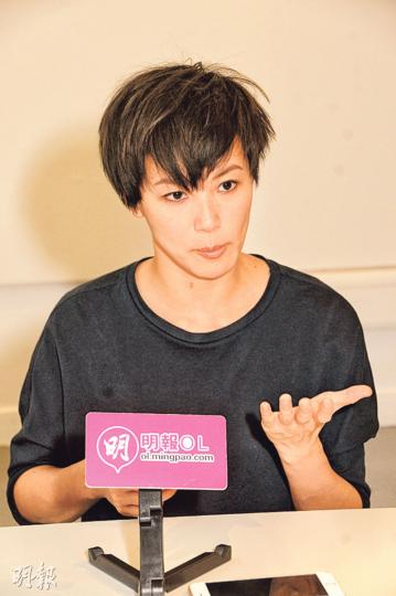 何韻詩不參政選擇做回歌手老本行,是希望能透過音樂讓一些「政治絕緣體」接收信息。(攝影:孫華中) 何韻詩不參政選擇做回歌手老本行,是希望能透過音樂讓一些「政治絕緣體」接收信息。(攝影:孫華中)