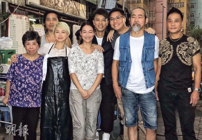 李克勤感激惠英紅、元華、劉玉翠、古明華、陳麗雲、鄭家生等演出其新歌MV。(攝影鎅O者:楊安莉) 李克勤感激惠英紅、元華、劉玉翠、古明華、陳麗雲、鄭家生等演出其新歌MV。(攝影鎅O者:楊安莉)